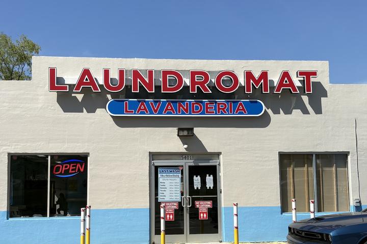 Shattalon Community Laundromat, Winston-Salem